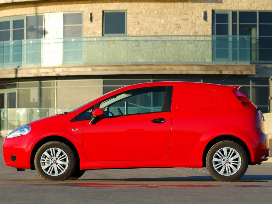  Fiat Grande Punto Van 2007 года  (UK) (фото 9 из 9)
